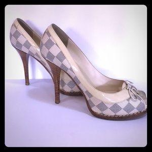 LOUIS VUITTON Patent Leather Peep Toe Pumps